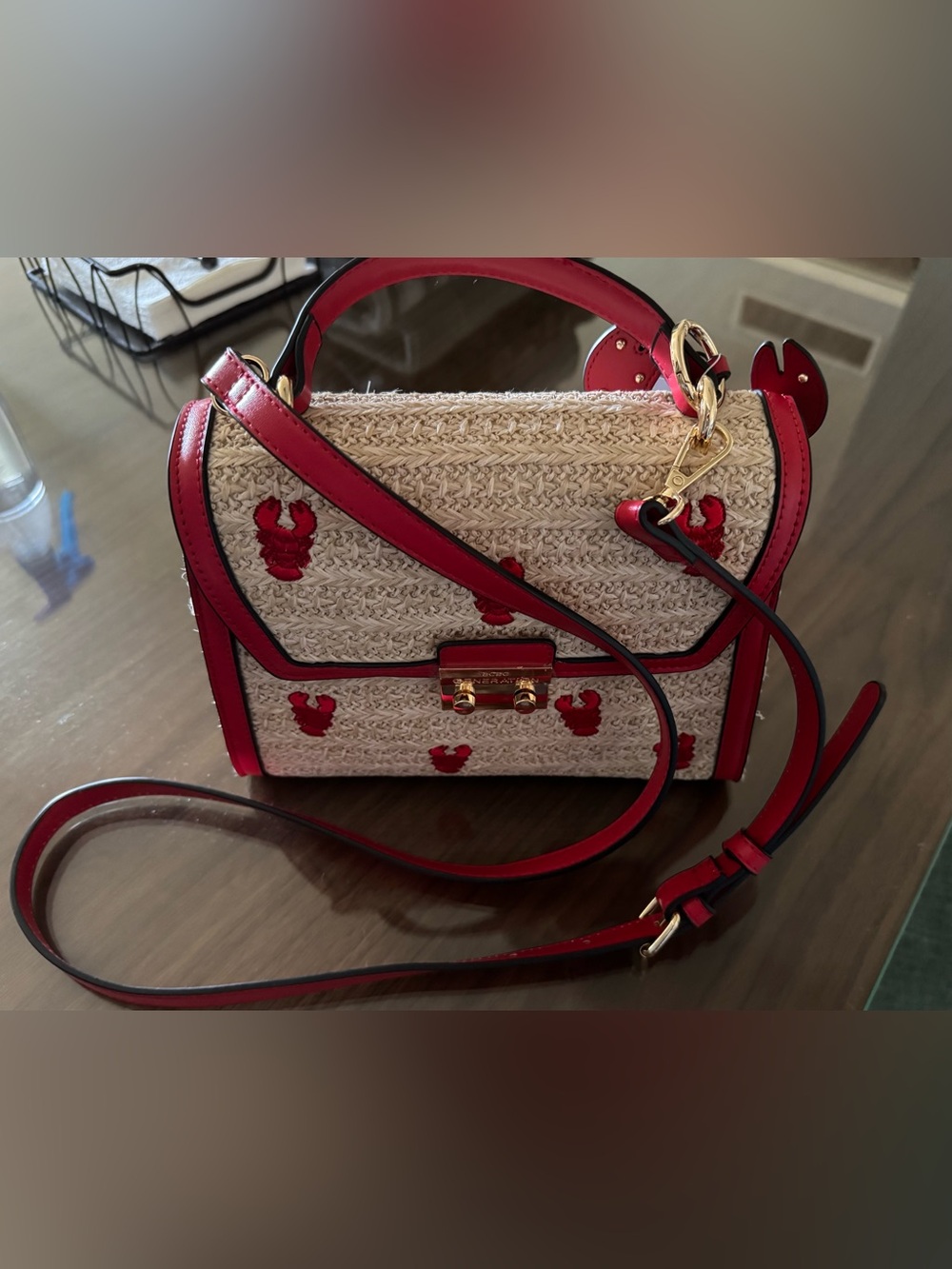 BCBG GENERATIONS Lobster Straw Bag . - Picture 8 of 12